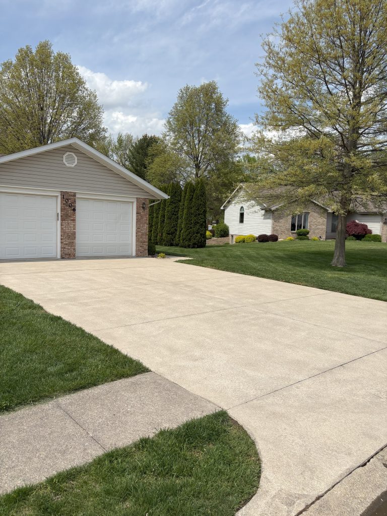 Soft Washing in Illinois