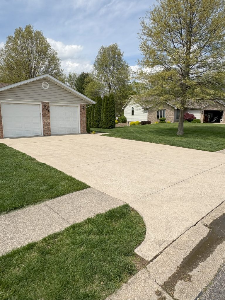 Soft Washing in Illinois