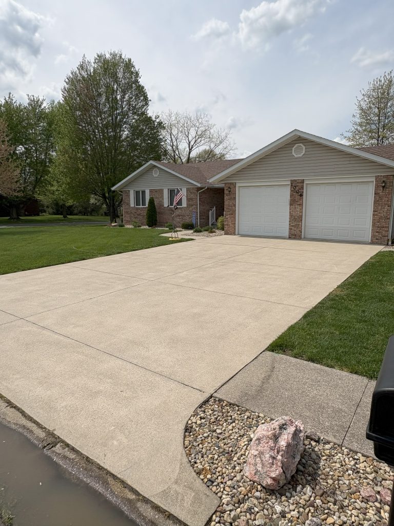 Soft Washing in Illinois