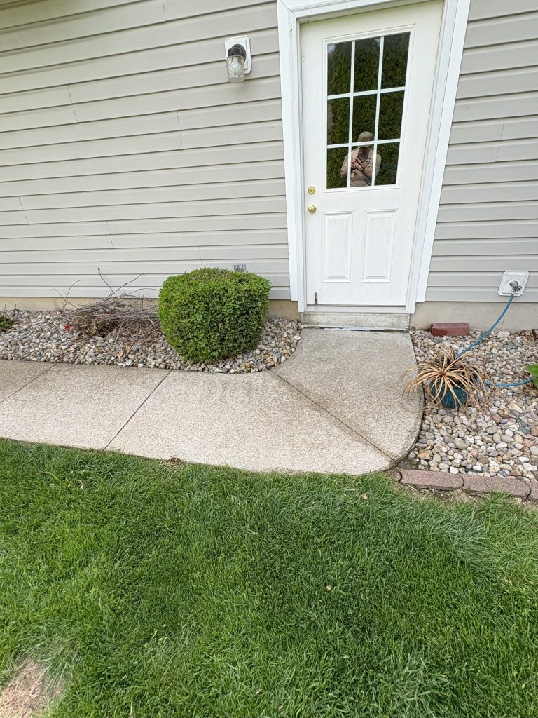 Soft Washing in Illinois