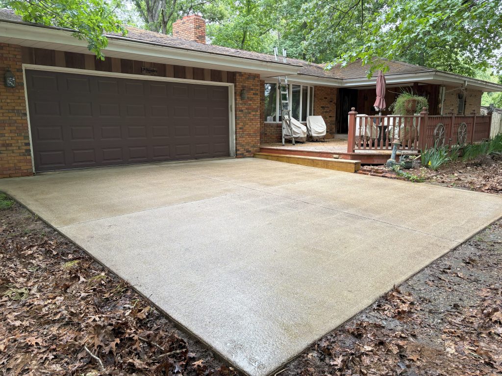 Soft Washing in Illinois